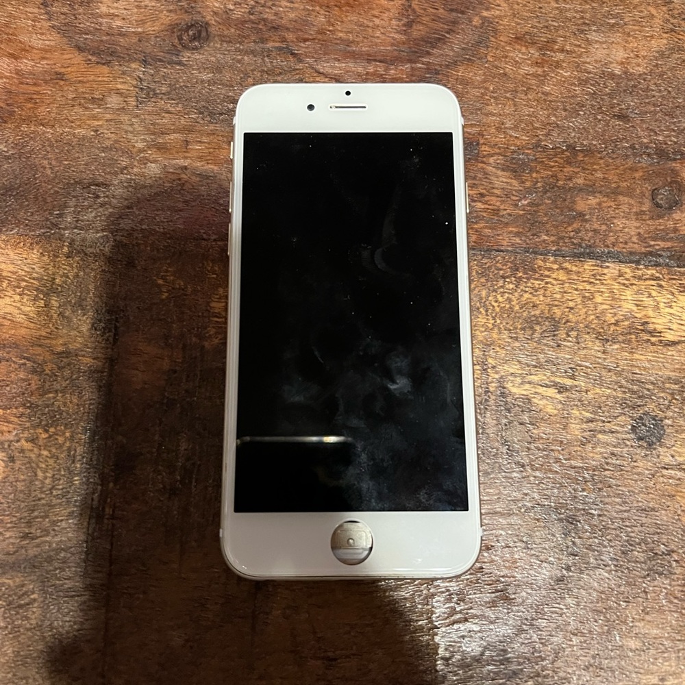 iPhone 7 *selling for parts*